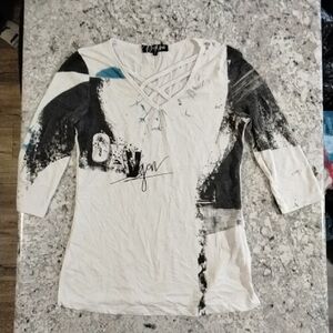 Graphic Black and Gray Fitted 3/4 Sleeve Blouse